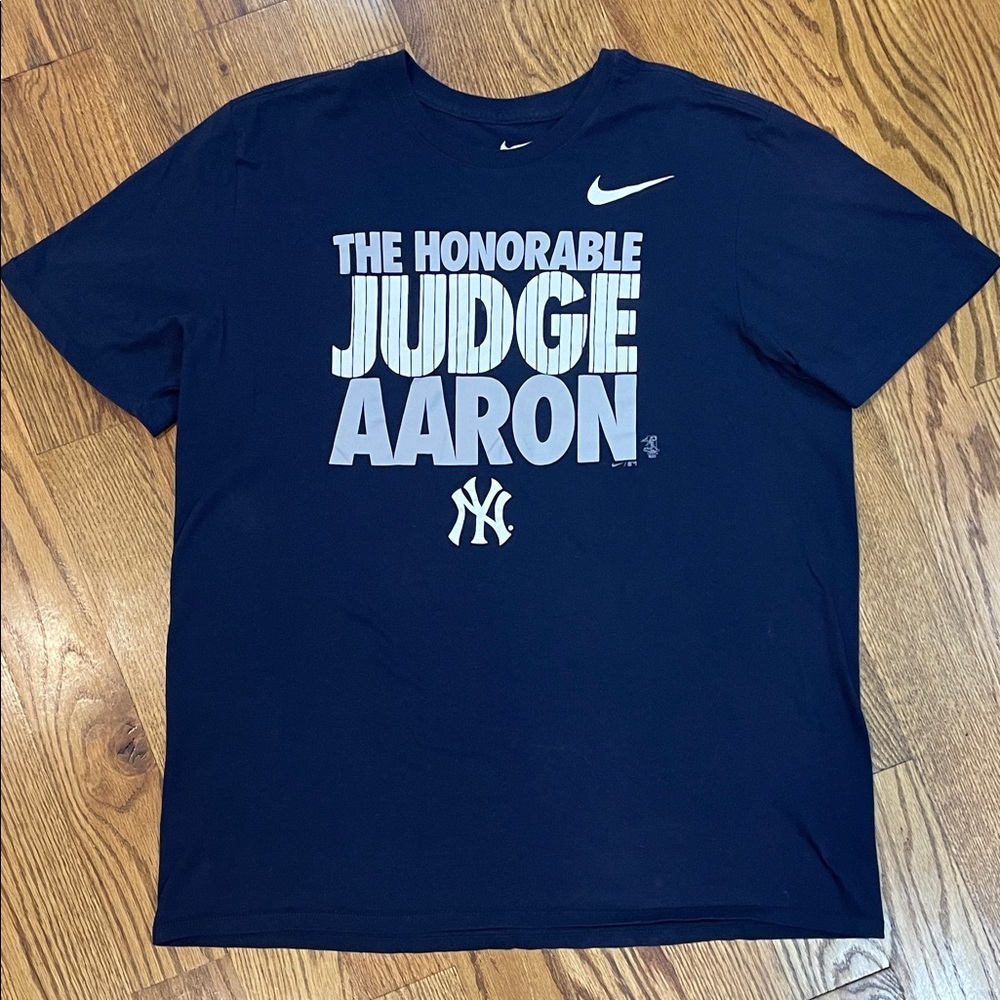 Men’s New York Yankees Aaron Judge Nike Shirt. Size XL. Like New Condition.